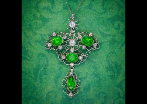 ANTIQUE EDWARDIAN PENDANT NECKLACE GREEN PASTE STONE SILVER CIRCA 1880